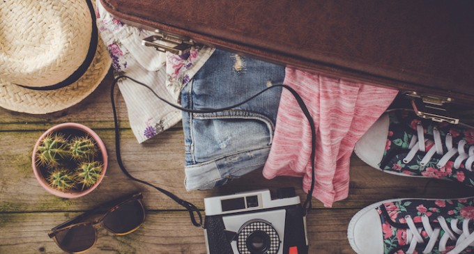 10 articole de impachetat pentru o vacanta de vara perfecta