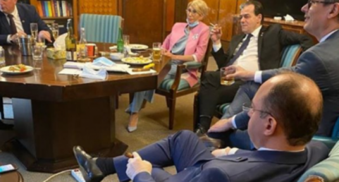 Apel către cetățenii României/ Trebuie contracarată impostura flagrantă a celor care, fără nicio legitimitate politică sau socială, susțin politici de control drastic al populației recomandându-se ca salvatori ai umanității