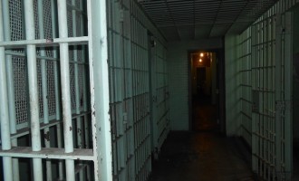 Evadare spectaculoasă a unui traficant de droguri condamnat la moarte în Indonezia: Timp de jumătate de an a săpat un tunel înspre sistemul de canalizare – International