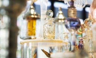 Istoria parfumului – Frumusete pentru un scop