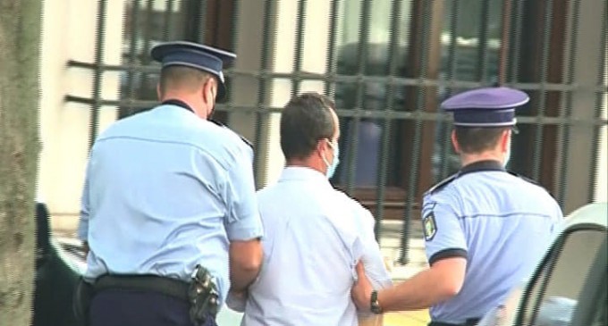 PROMO/Luni, Incisiv de Prahova va va dezvalui cine este „Tura”, „regele din spatele PNL Prahova”, „marionetele” procurorului Negulescu Mircea si „cetatenii” din PNL Prahova (oameni de afaceri, „formatori de opinie” de proasta calitate, sefi din administratia locala ai PNL) – din spatele denunturilor si elimnarii concurentilor politici si/sau economici