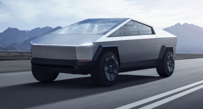 „Strategie de rezervă”: Musk anunță că Tesla va construi o camionetă „normală” dacă Cybertruck nu se va vinde – Companii