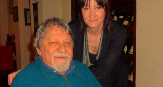 Edițiadedimineață.ro: Annie Muscă, scriitoarea care l-a făcut pe Sebastian Papaiani erou de poveste: „Cred că s-ar fi redescoperit în scrierea mea. Și aceasta i-ar fi adus o clipă de fericire” – Esential