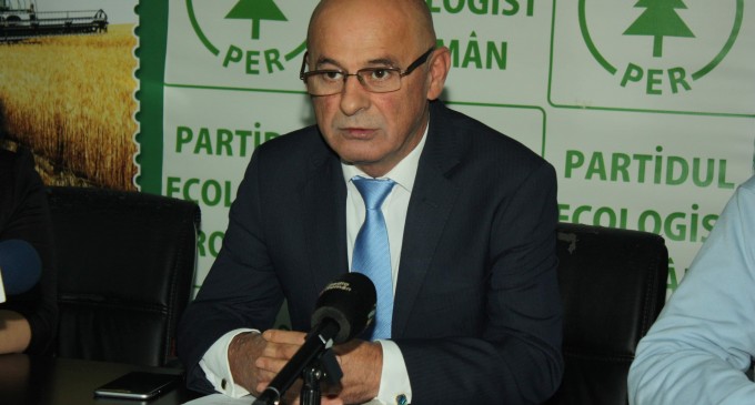 Ecologiștii cer Guvernului să stopeze subvențiile date partidelor parlamentare și să includă, pe lângă programul ”Cornul și Laptele”, și programul ”Masca și Dezinfectantul”