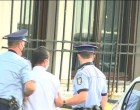 „Unde dai și unde crapă” poposeste in curtea Secției de Investigare a Infracțiunilor din Justiție (SIIJ)
