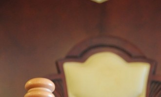 Sesizarea preşedintelui Iohannis privind legea care interzice referirea la identitatea de gen în şcoli – în atenţia CCR – Politic
