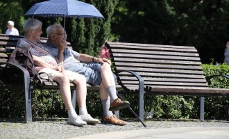 Majorarea punctului de pensie cu 40% ar duce la o creştere a deficitului bugetar în 2021 la peste 11% din PIB (raport) – Finante