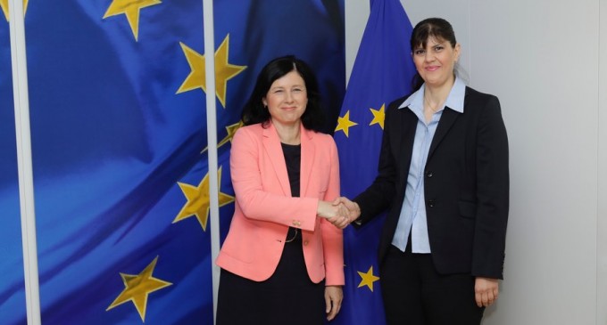 Noul Parchet European începe activitatea / Laura Codruța Kovesi și cei 22 de procurori ai său au depus jurământul – Esential
