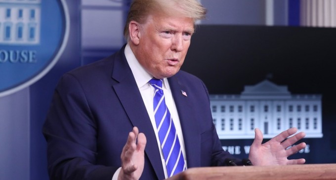 Trump spune că nu a văzut dovezi în legătură cu otrăvirea lui Navalnîi – International