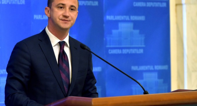 Simonis: Conducerea PSD a decis să nu se mai dezbată moţiunea de cenzură în Parlament înainte de o hotărâre a CCR – Politic