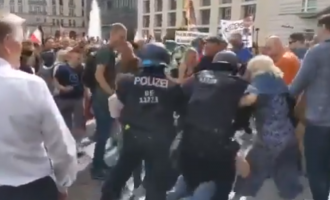 Protestatarii din Germania sunt uniți de un inamic comun: sioniștii – International
