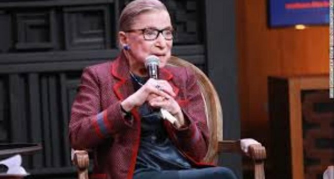 ​SUA: Judecătoarea progresistă a Curţii Supreme Ruth Bader Ginsburg a încetat din viaţă la vârsta de 87 de ani – International