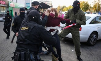 ​​VIDEO Belarus: Sute de arestări la o manifestaţie a femeilor – International