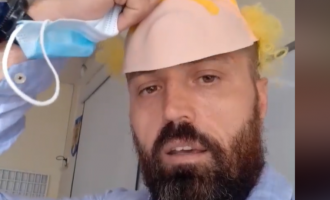 Orban, despre profesorul care nu e de acord cu purtatul măștilor: Trebuie să părăsească învățământul – Esential