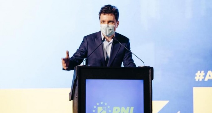 VIDEO ​Nicușor Dan: Ieșiți la vot încă din momentul ăsta pentru a evita aglomeraţia / Căutați cu răbdare pe buletinul de vot – Politic