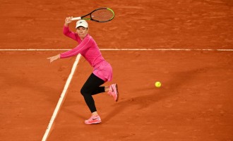 Digisport: La ce s-a gândit Simona Halep când îi era frig pe teren şi cum a apărut îmbrăcată la Roland Garros