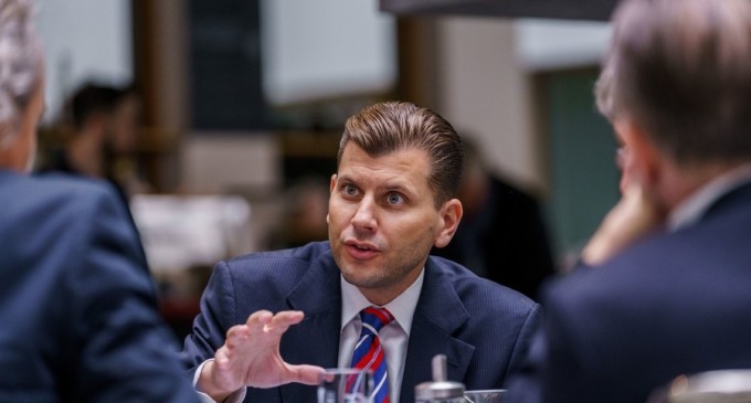 Germania: Membru AfD exclus din partid după ce a afirmat că migranții ar putea fi împușcați sau gazați – International