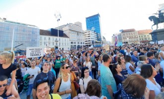 VIDEO Coronavirus: Mii de oameni au protestat în Croaţia şi Italia – International