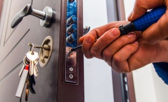 Reparatii usi sector 5 – solutia ideala pentru urgente