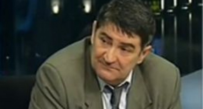 Incisiv de Prahova lanseaza, in curand, o platforma in care toti jurnalistii locali si/sau din presa centrala, toti „formatorii de opinie” si/sau toti detinatorii de site-uri sa isi dovedeasca „capacitatea” de formatori de opinie si sa prezinte diplomele reale obtinute care ii recomanda