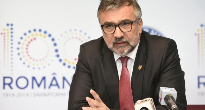 PeBloguri: Lucian Romașcanu: „Pandemia și criza economică încep să ocupe agenda publică” – Subiectele zilei