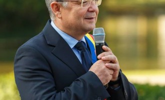 Emil Boc îi îndeamnă pe clujeni să renunțe la ieșirile care nu sunt strict necesare: „Nu murim dacă nu facem două luni zile de naștere” – Coronavirus