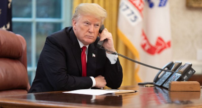 SUA: Preşedintele Trump a revenit în Biroul Oval la şase zile după testarea pozitivă cu Covid-19 – International