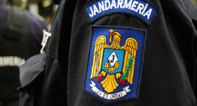 Jandarmeria București: „Încăperea în care sunt depozitate materialele electorale a fost desigilată la cererea președintelui biroului electoral. Jandarmul a întocmit proces verbal de predare-primire a încăperii respective” – Politic