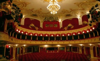 FAZ: Lăsați teatrele deschise! – International