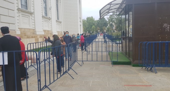 Mitropolia Moldovei, despre interzicerea pelerinajului de la Iași: Ce se întâmplă acum este cel mai mare abuz din 90 încoace asupra libertății de conștiință – Esential