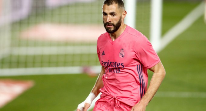 DigiSport: Un adversar s-a dus la Benzema, în timpul meciului: "Ce parfum foloseşti? Miroşi atât de bine!" Cum a reacţionat francezul