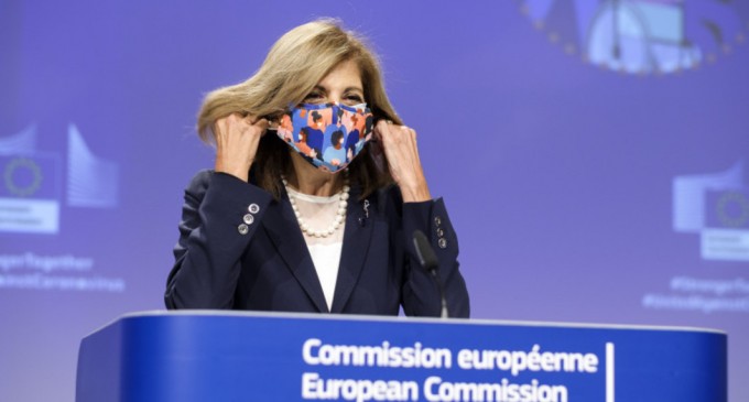 Digi24: INTERVIU Comisarul European pentru Sănătate: Vaccinurile nu salvează viețile și locurile de muncă. Vaccinarea le salvează!