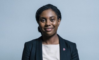 Marea Britanie: Predarea „privilegiului alb” drept fapt încalcă legea, afirmă ministrul pentru femei și egalitate – International
