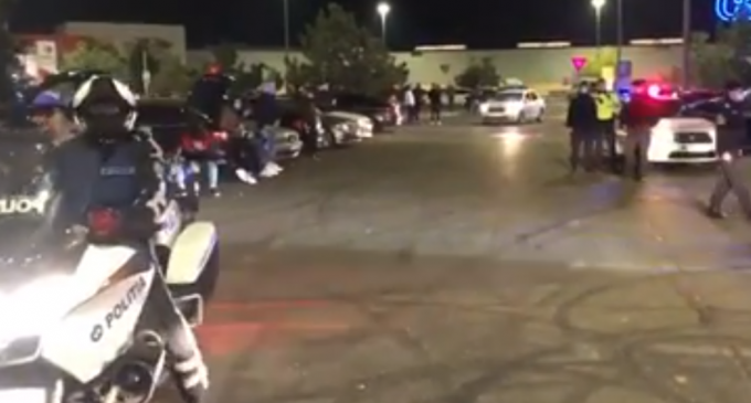 VIDEO Razie a polițiștilor într-o parcare cunoscută pasionaților de drifturi din București – Esential