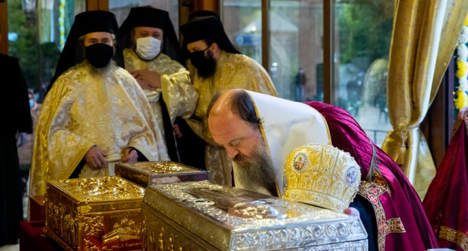 A început pelerinajul la moaștele Sfântului Dimitrie. În ce condiții se desfășoară procesiunea – Esential