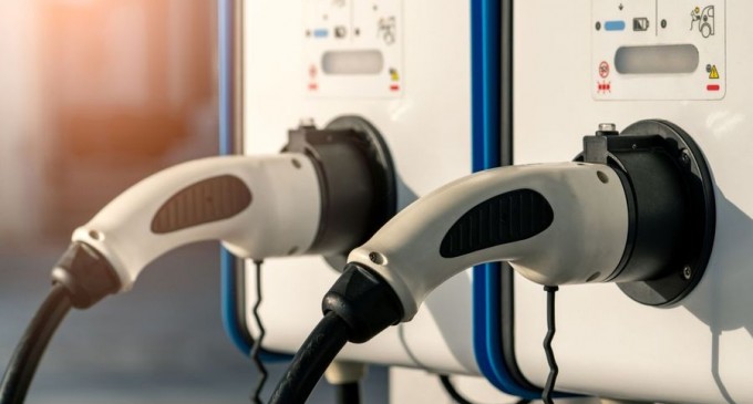 Hibridele și electricele au depășit în premieră mașinile diesel în Europa – Auto