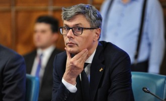 Acest ministru a fost in SUA si recent in Franta, alaturi de premierul Orban, dar delegatiile respective nu au stat in carantina!/Oare ce lege ii absolva de acest fapt impus noua tuturor?