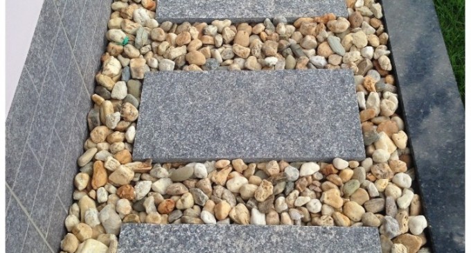 Avantajele utilizarii pietrei albe decorative