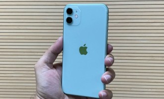 Cât valorează în realitate telefonul tău iPhone 11 acum, la finalul anului 2020?