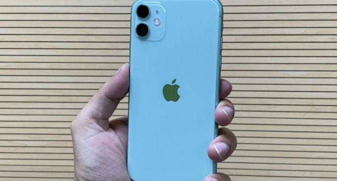 Cât valorează în realitate telefonul tău iPhone 11 acum, la finalul anului 2020?