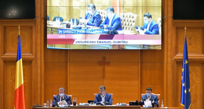 Camera Deputaţilor: Cererea preşedintelui de reexaminare a legii pentru declararea Zilei Tratatului de la Trianon – pe ordinea de zi – Politic