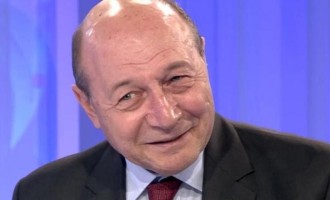 Băsescu acuză incompetența guvernului: Noile restricții sunt prost gândite și se transformă într-o hărţuire fără folos a populaţiei – Politic