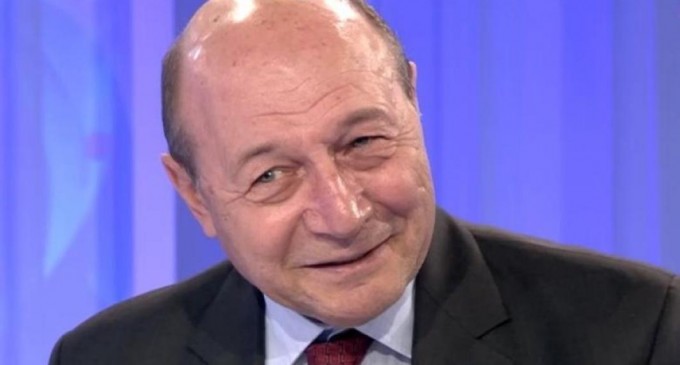Băsescu acuză incompetența guvernului: Noile restricții sunt prost gândite și se transformă într-o hărţuire fără folos a populaţiei – Politic