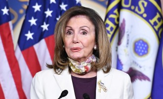 Pelosi: ”Complicitatea” republicanilor cu Trump ”pune în pericol America” – International