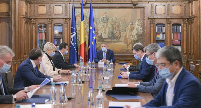 Guvernarea PNL și Președintele Iohannis au menținut România pe direcția Vest. Vizite importante în SUA, Franța și Israel – Politic