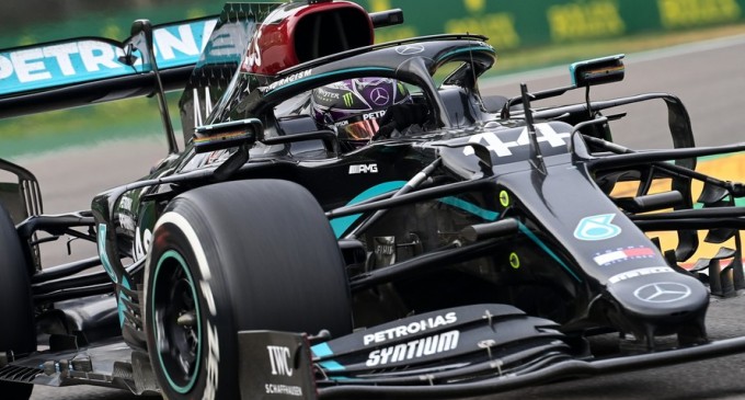 Formula 1: Lewis Hamilton, învingător în MP al regiunii Emilia-Romagna / Mercedes, al 7-lea titlu din istorie – Motor