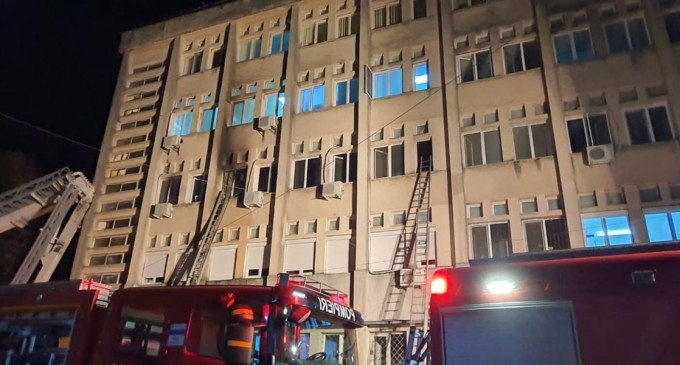 A mai murit un pacient transferat la Iași în urma incendiului de la Spitalul Piatra Neamț / A rămas în viaţă un singur pacient din cei 6 trimiși la Iași – Coronavirus