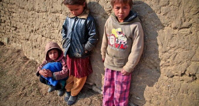 Familia Ionescu și rata sărăciei la români. Vezi distribuția pe regiuni sau după numărul copiilor. INS a numărat în 2019 peste 4,63 milioane de români săraci, mai mulți decât cu un an în urmă – Finante & Banci