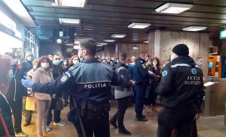 Aglomerație la metrou după ce circulația pe Magistralele M1 și M3 a fost dată peste cap din cauza unei șine care s-a rupt – Esential
