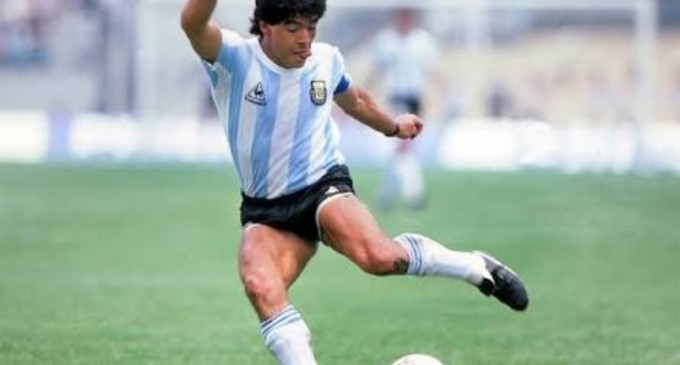 Lumea fotbalului îl omagiază pe Diego Maradona – Pele: „Într-o zi vom bate mingea împreună în cer” – Fotbal